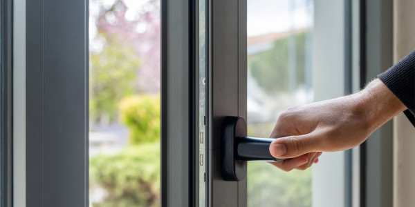 Puertas y Ventanas Aislantes de Aluminio / PVC en Lleida · Aislamiento del Frío y del Calor
