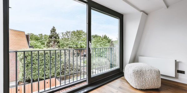 Puertas y Ventanas Aislantes de Aluminio / PVC en Lleida · Aislamientos Acústicos