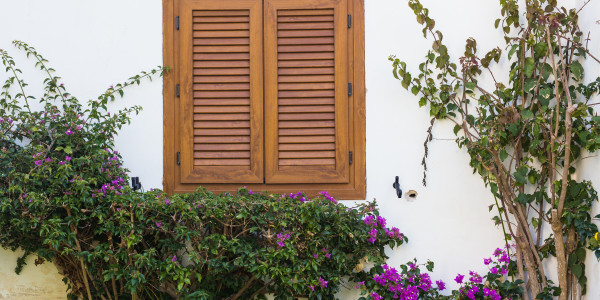 Puertas y Ventanas Aislantes de Aluminio / PVC en Lleida · Contraventanas y Persianas a Medida