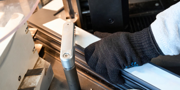 Carpintería Metálica de Aluminio / PVC en Lleida · Fabricación e Instalación
