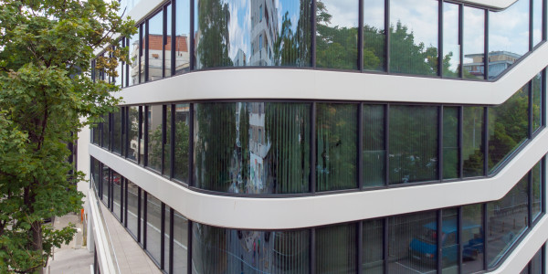Fabricantes / Instaladores de Puertas y Ventanas de Aluminio / PVC en Lleida · Doble o Triple Vidrio