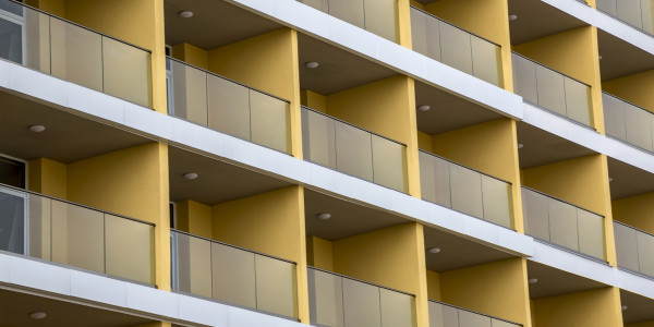 Carpintería Metálica de Aluminio / PVC en Lleida · Balconeras